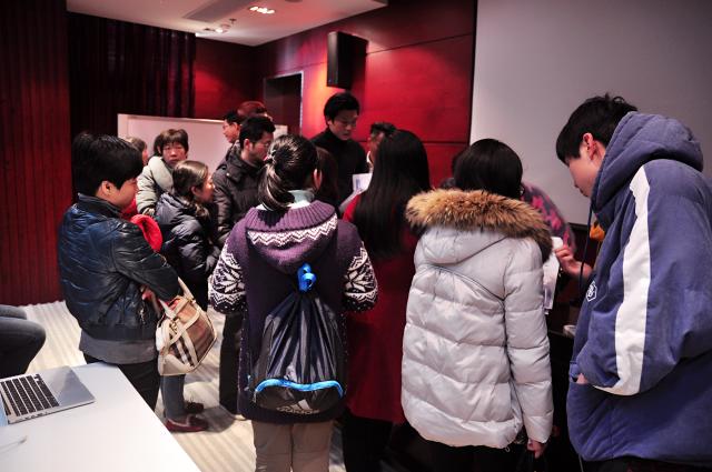 众彩娱乐正版官网教师在命题上